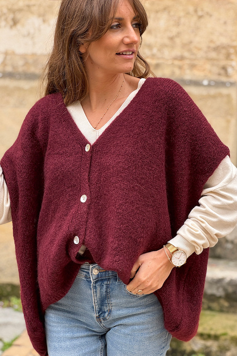 Gilet large et loose aubergine sans manches en maille kid mohair avec boutons nacrés