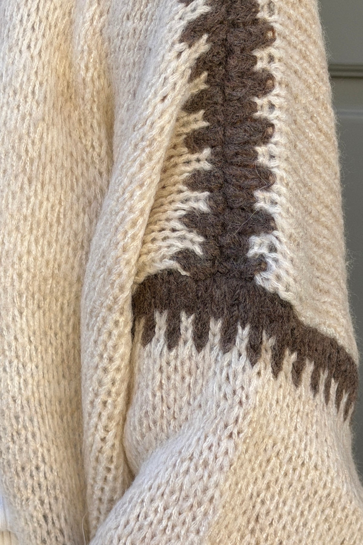 Gilet mi long beige détail coutures marron