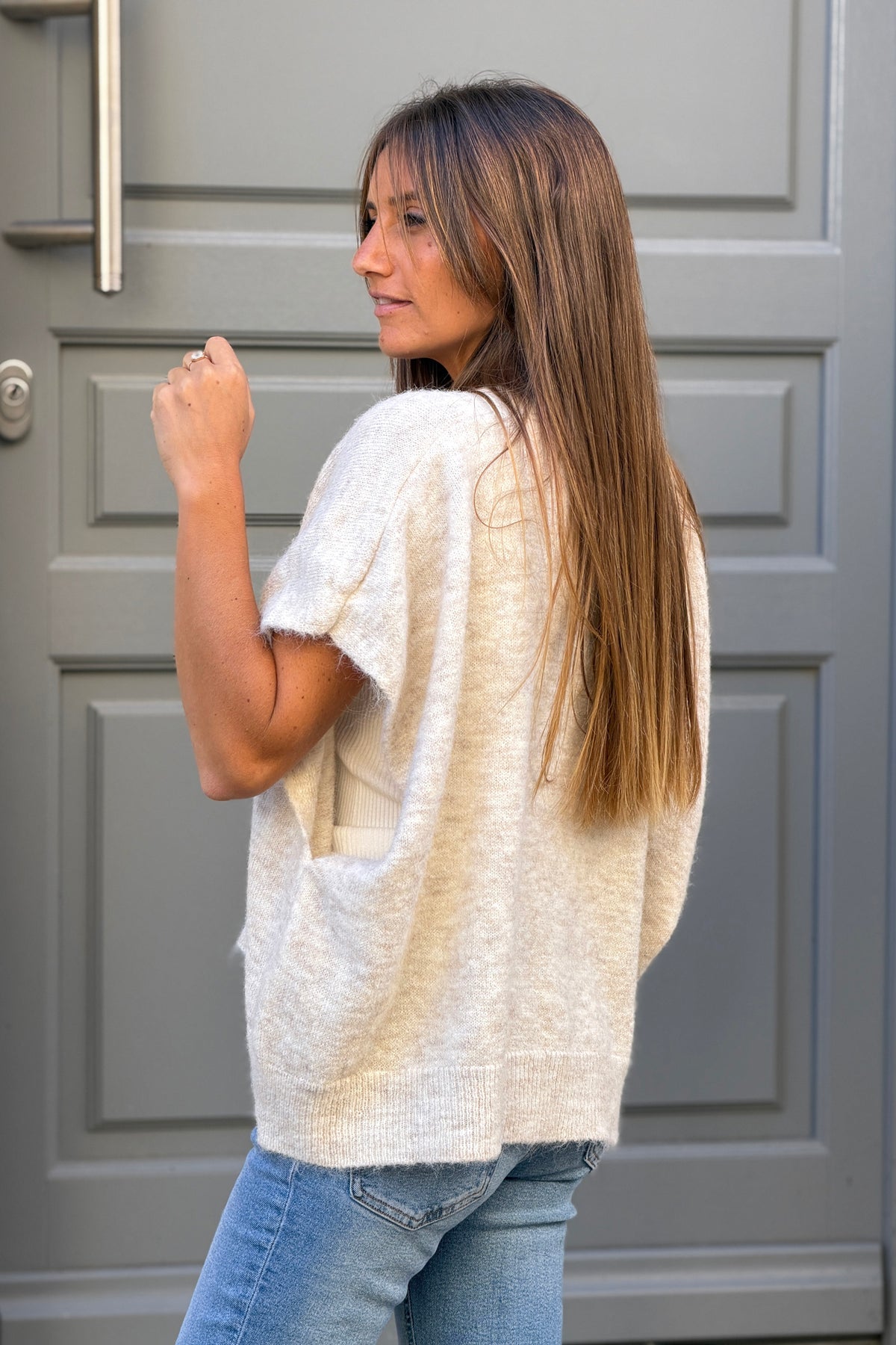 Gilet sans manches beige coupe loose en maille chinée boutons nacrés