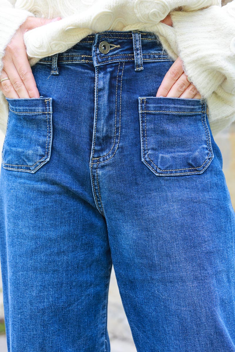 Jean foncé coupe wide très large petites poches plaquées avant