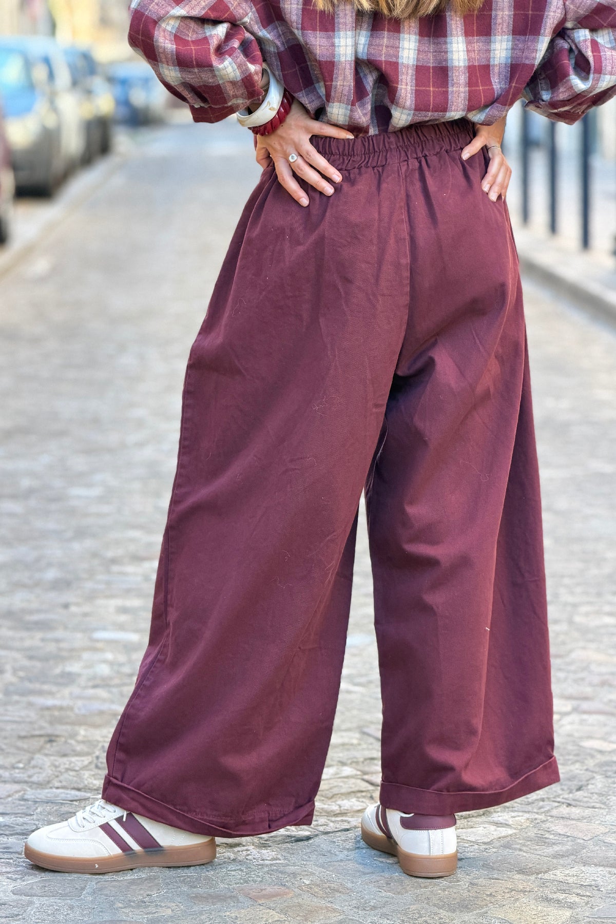 Pantalon aubergine coupe ballon confort taille élastique