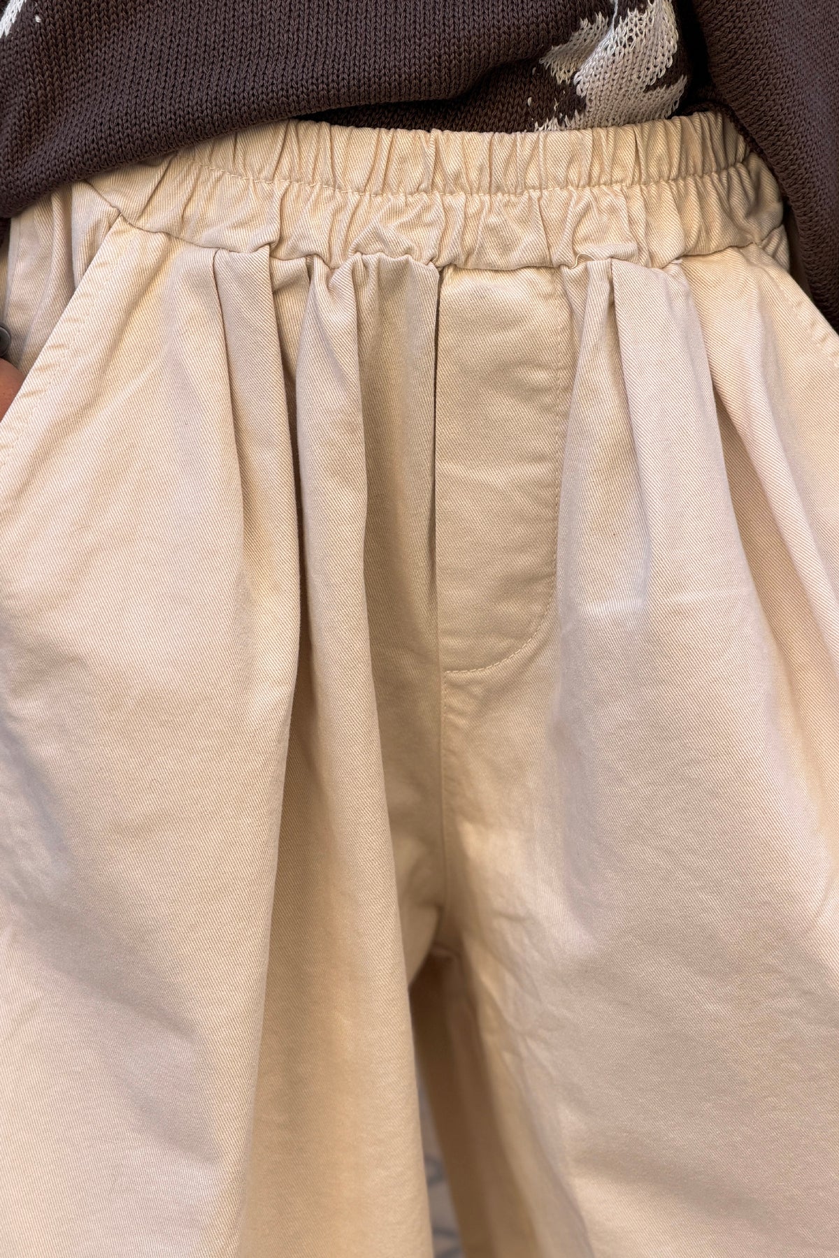 Pantalon beige coupe ballon confort taille élastique
