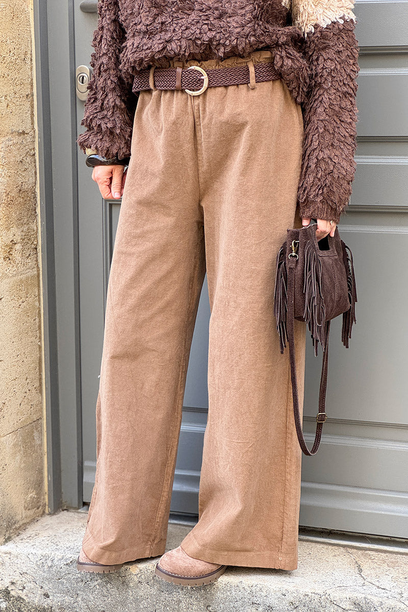 Pantalon en velours côtelé camel stretch coupe large wide leg avec ceinture tressée