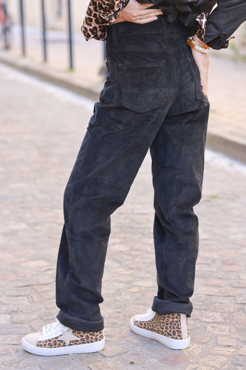Pantalon noir en velours côtelé coupe droite