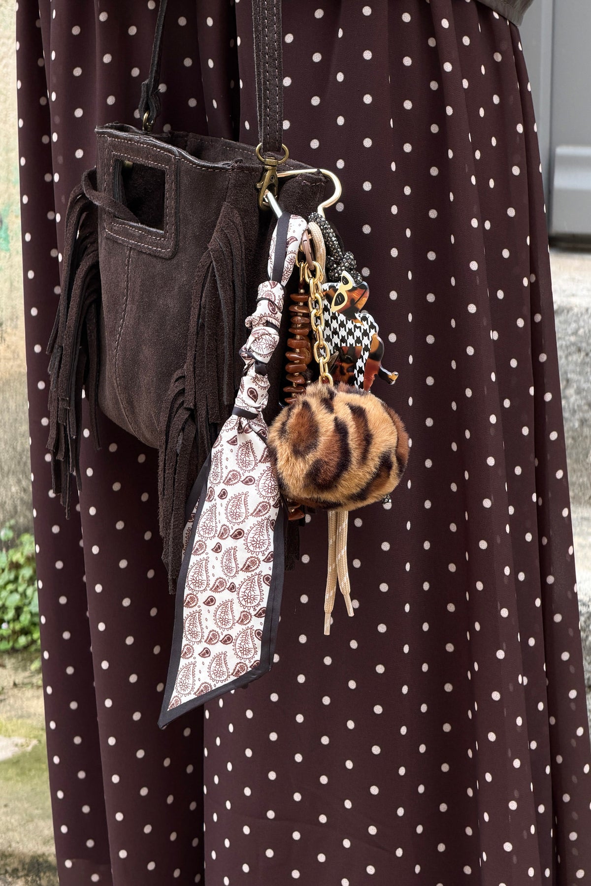 Porte clé de sac foulard perles breloques et pompon léopard