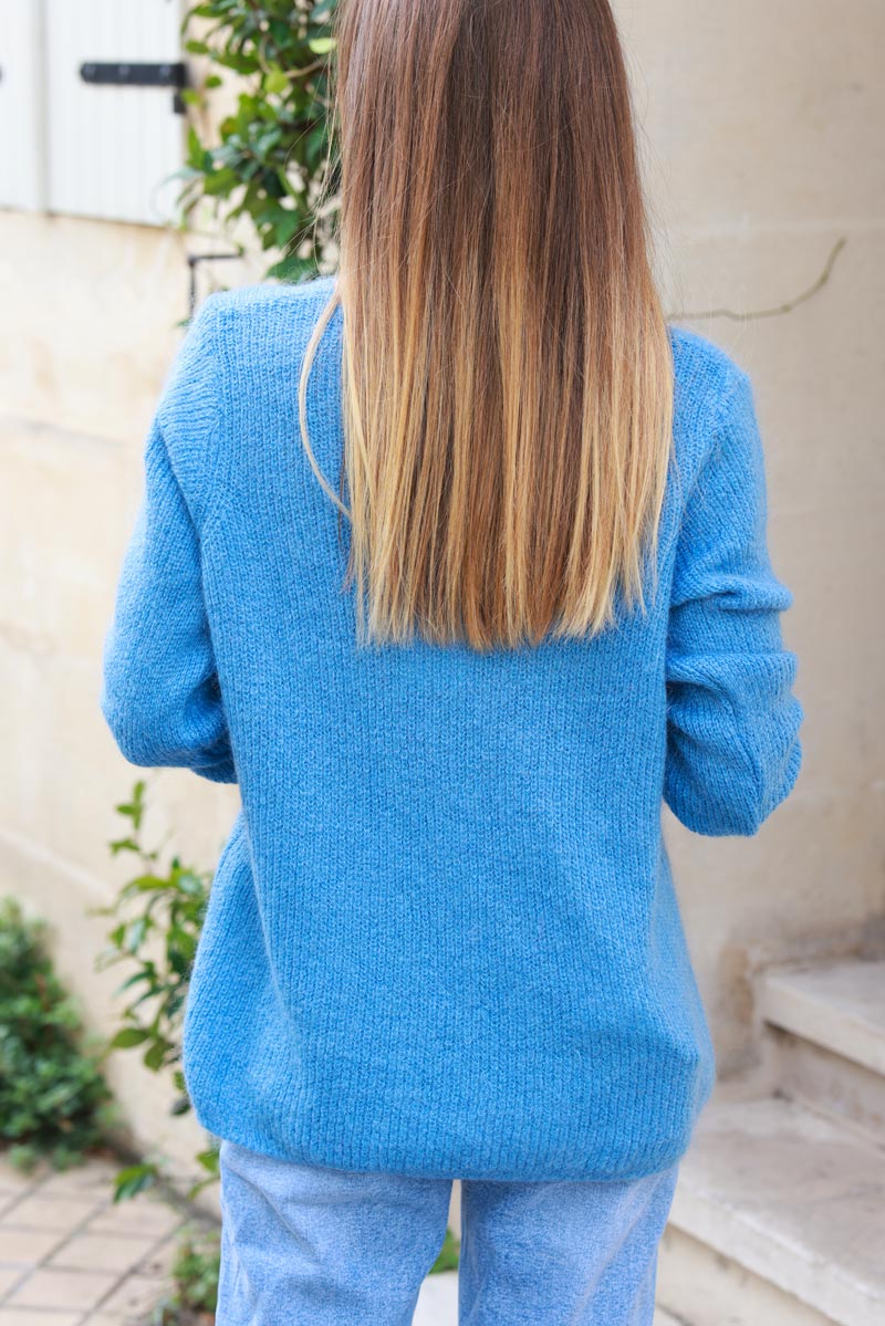 Pull bleu jean coupe ajustée en petite maille col v