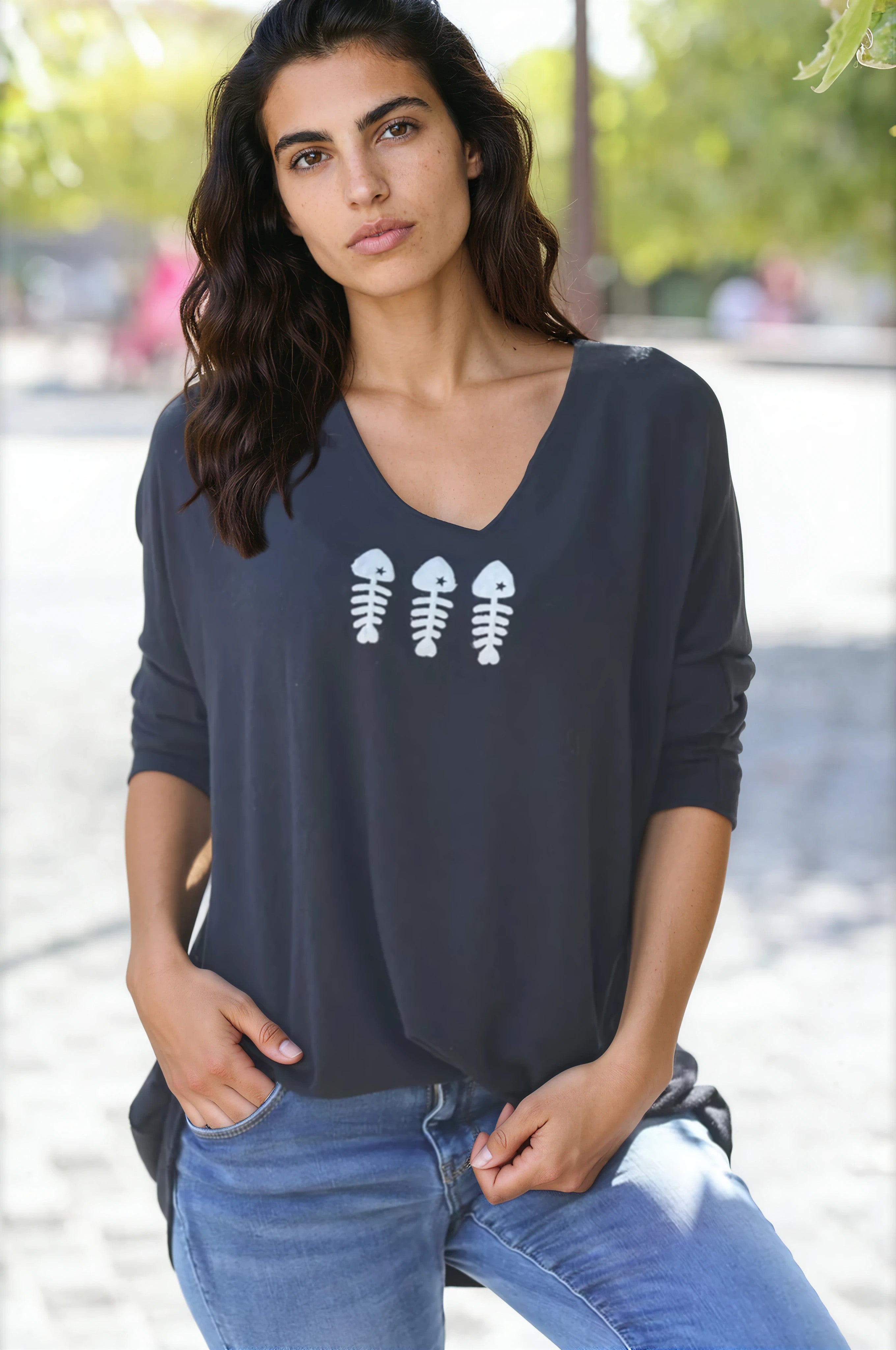 Black jersey jumper with trio fish