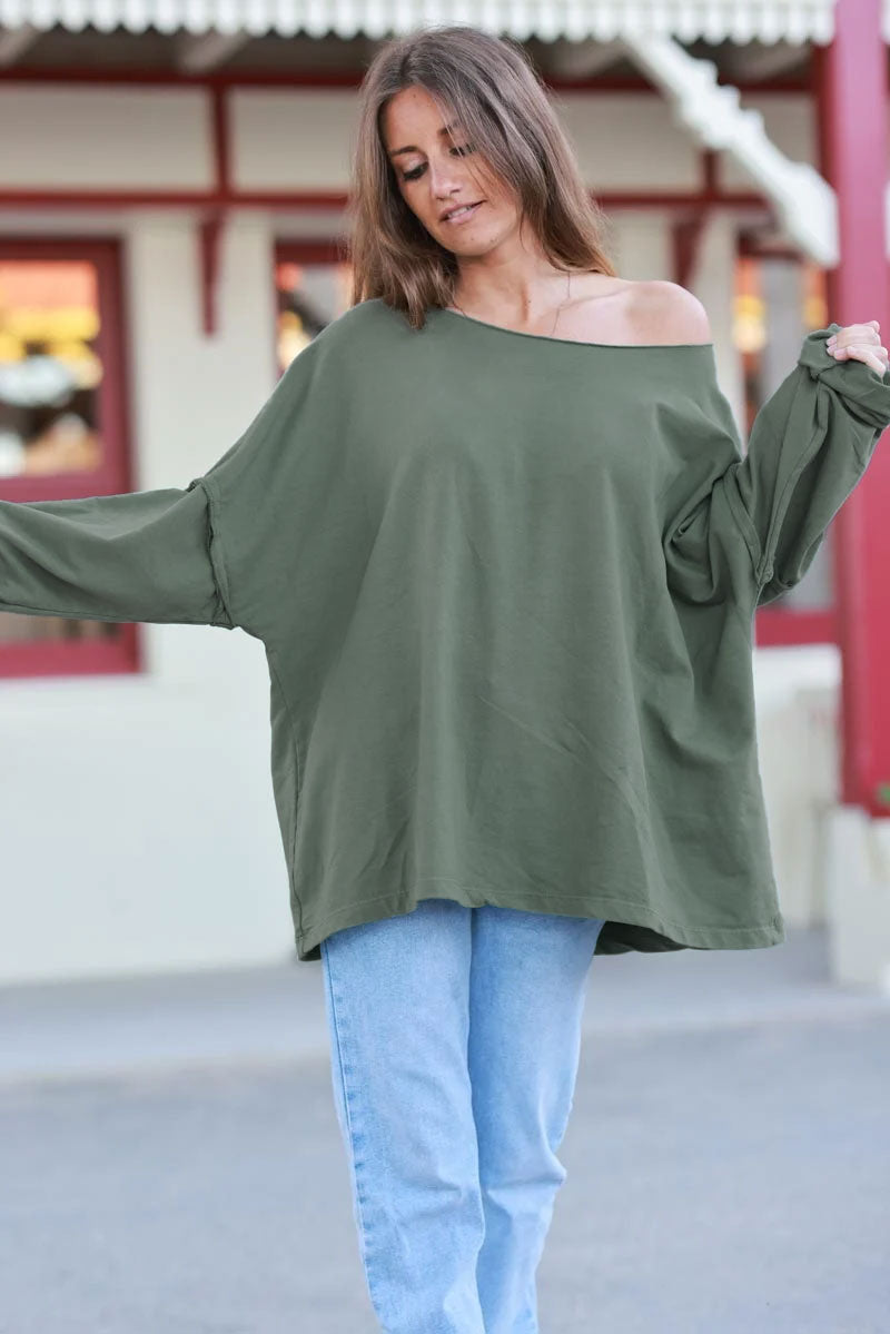 Pull kaki large oversize col rond en coton stretch coutures apparentes