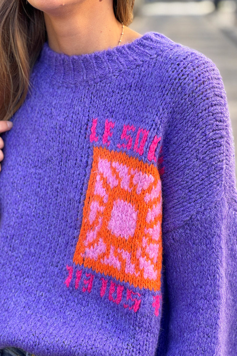 Suéter holgado morado de punto grueso con bordado colorido de Le Soleil