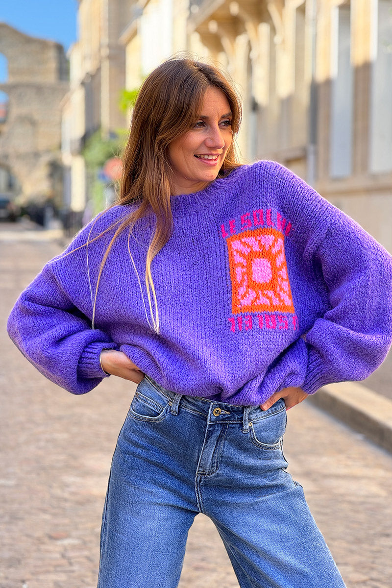 Suéter holgado morado de punto grueso con bordado colorido de Le Soleil