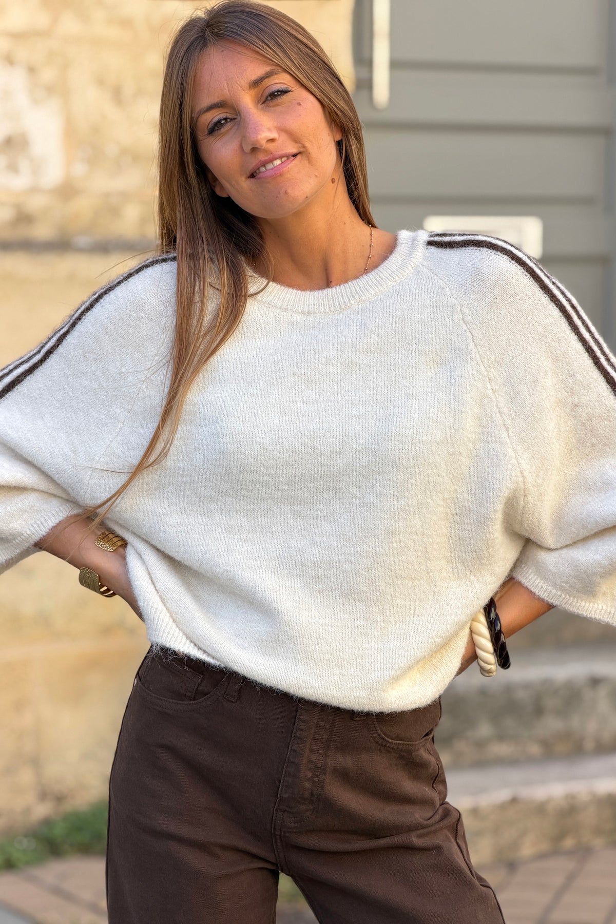 Pull moelleux beige chiné en alpaga détails rayures et étoile marron manches 3/4