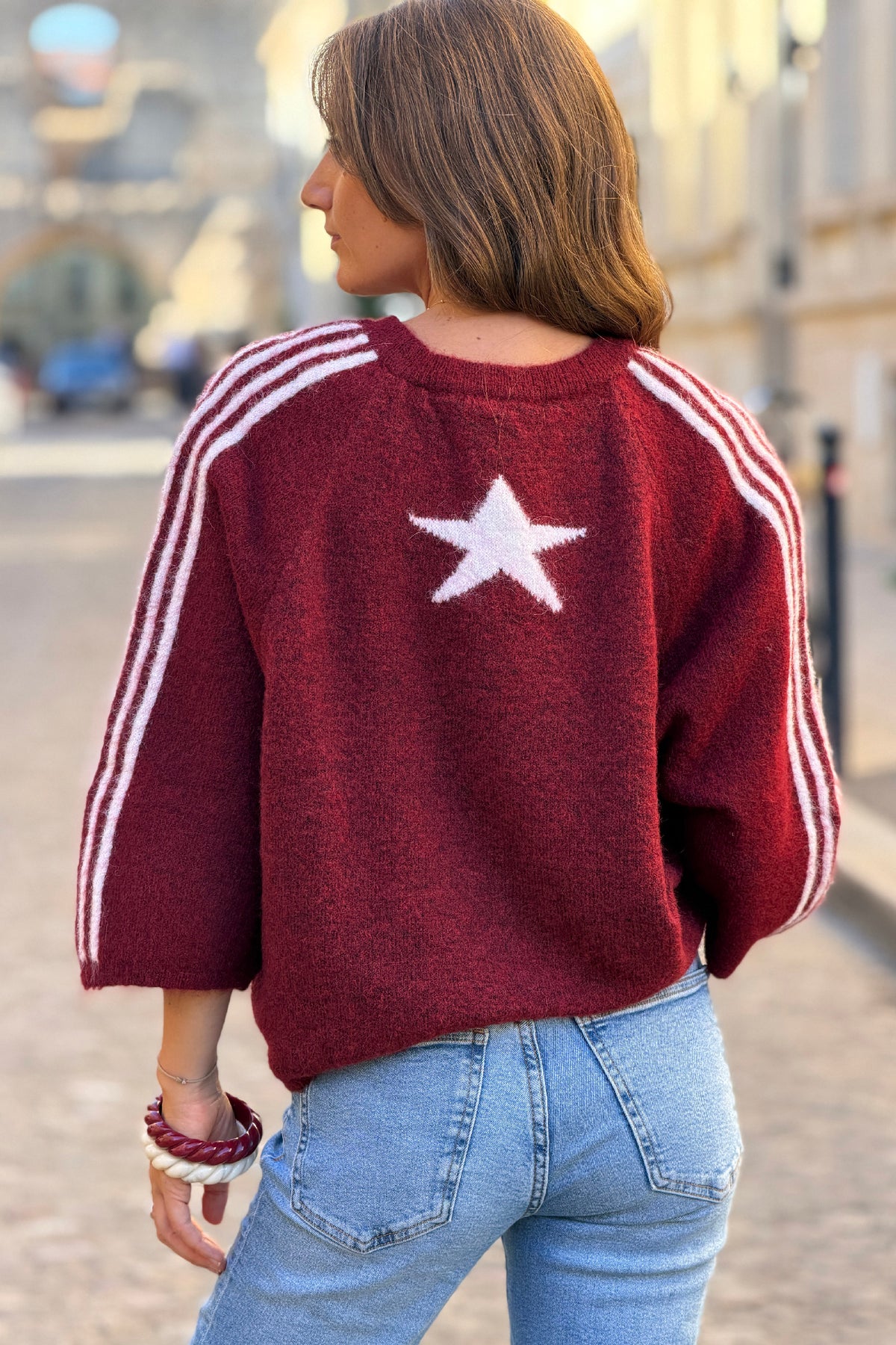 Pull moelleux bordeaux en alpaga détails rayures et étoile écru manches 3/4