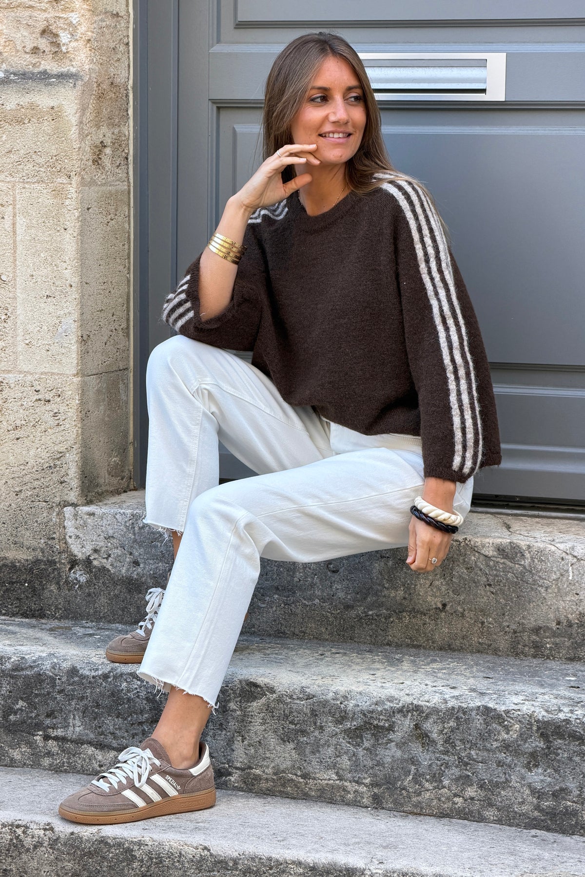 Pull moelleux marron en alpaga détails rayures et étoile marron manches 3/4