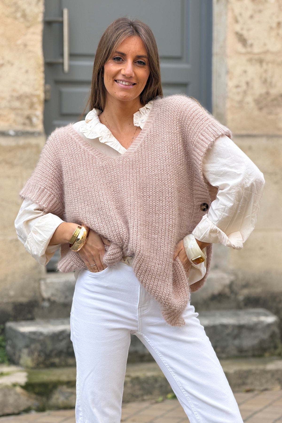 Pull poncho beige à boutons sur le coté col v maille mohair