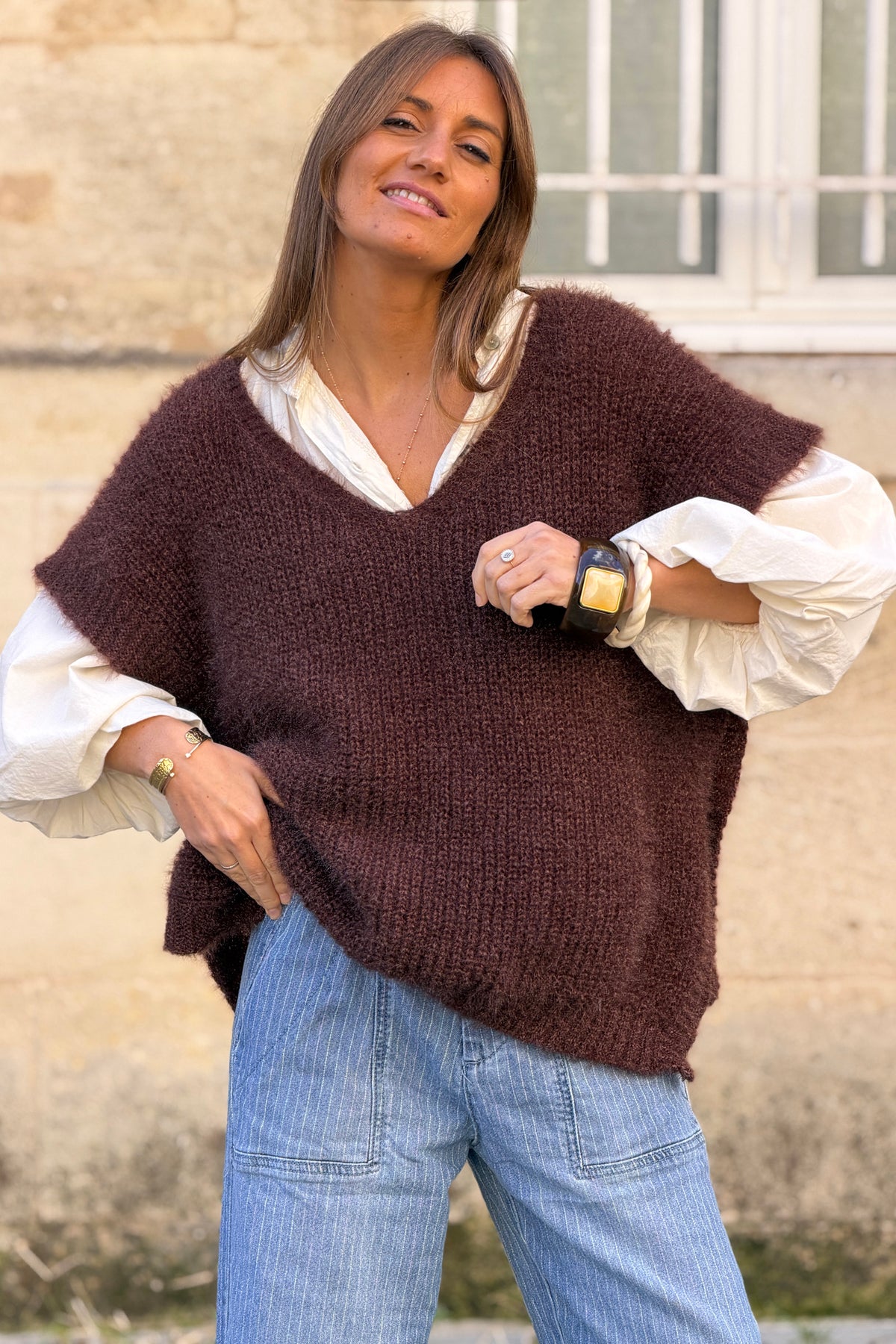 Pull poncho marron à boutons sur le coté col v maille mohair