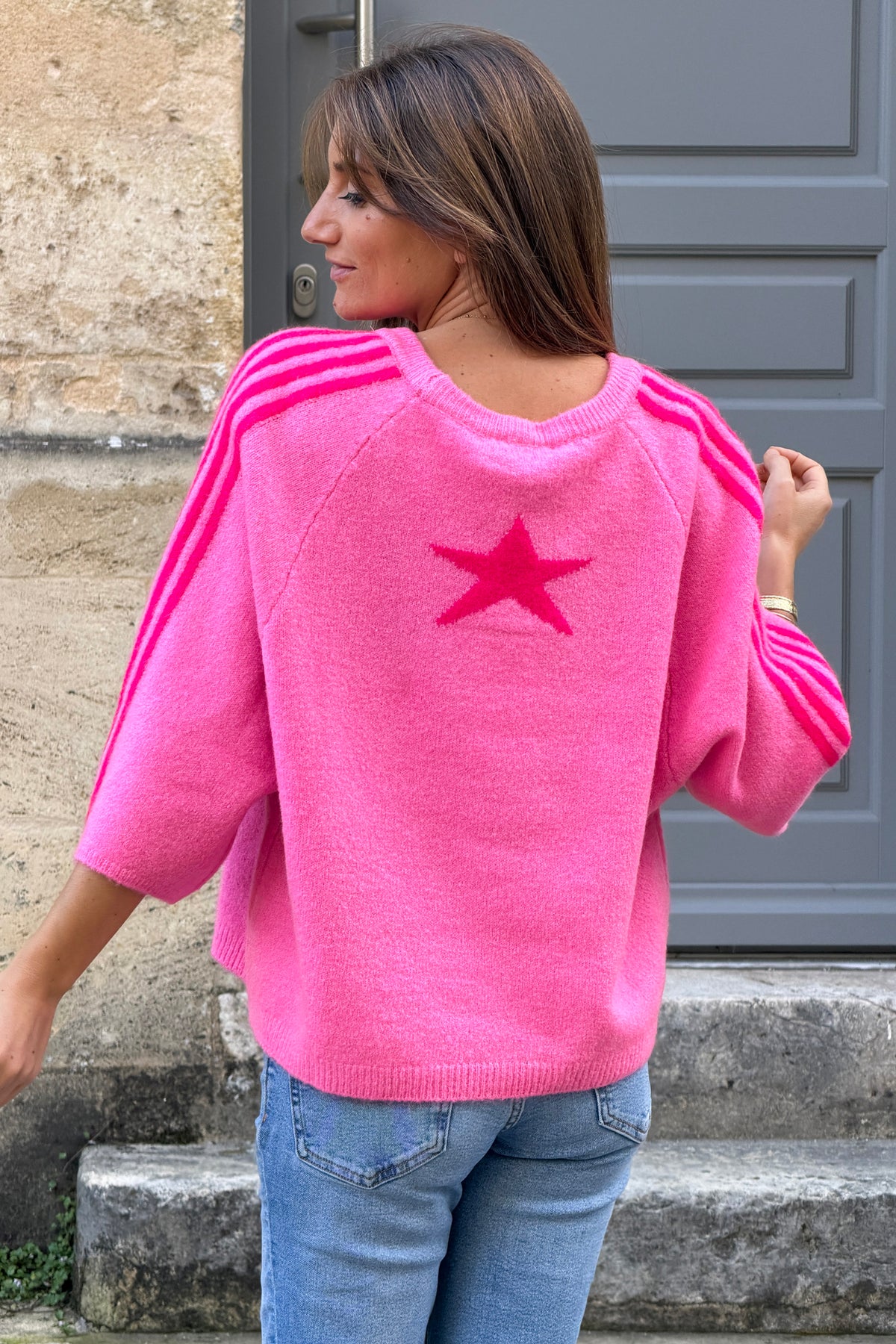 Pull rose fuchsia en kid mohair détail rayures sur les épaules