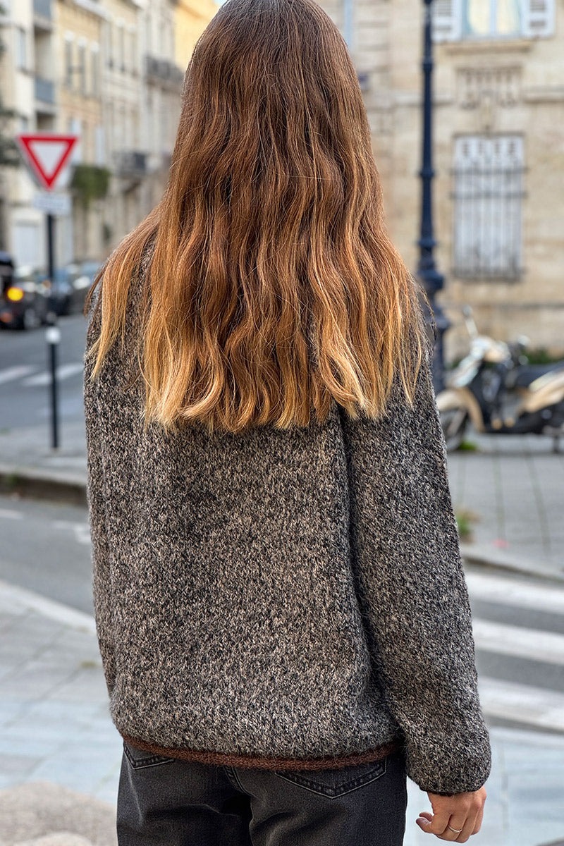Pull tout doux et moelleux chiné noir et marron