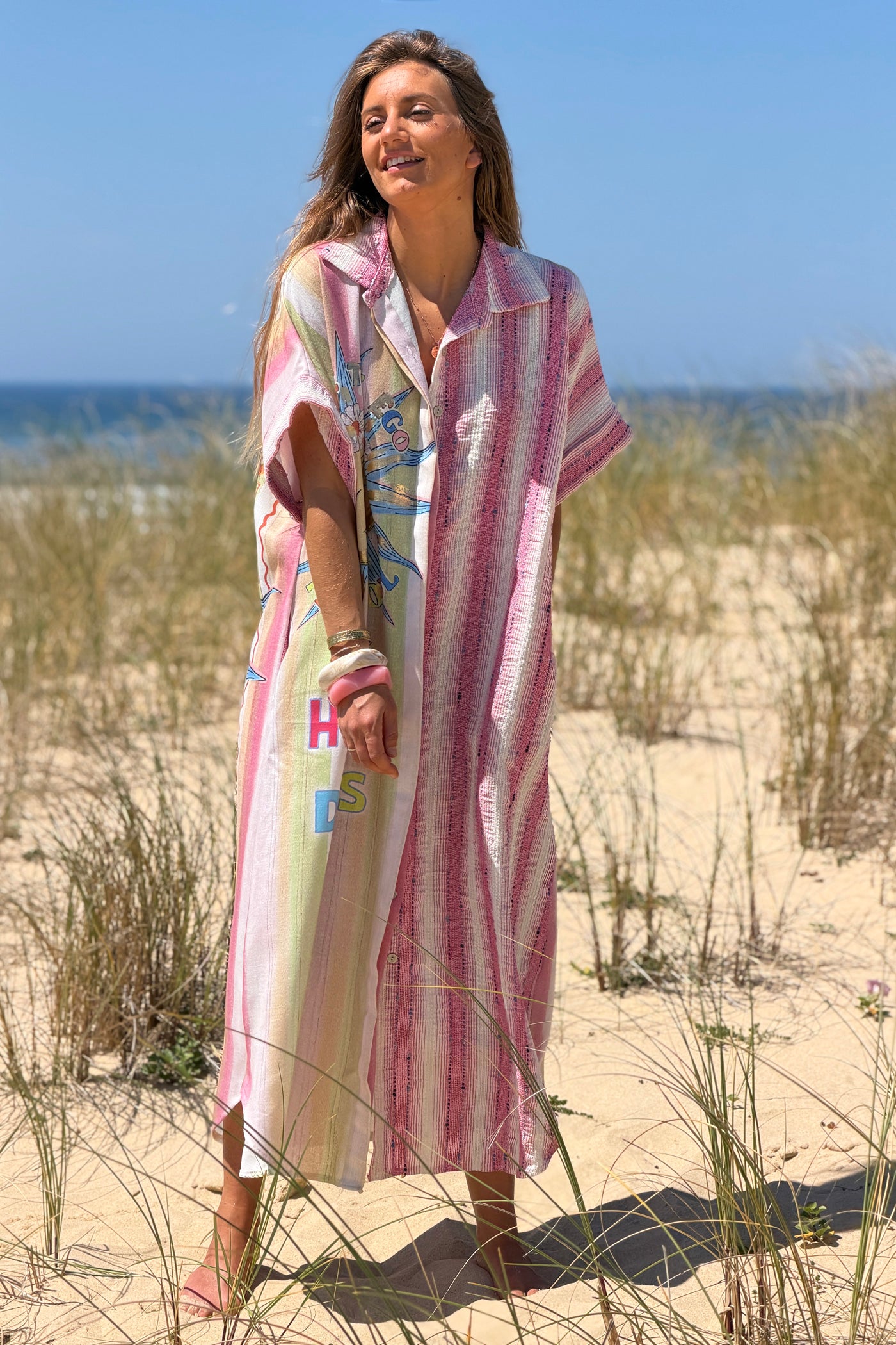 Robe chemise à boutons motif soleil Happy days coloré rayures rose texturées