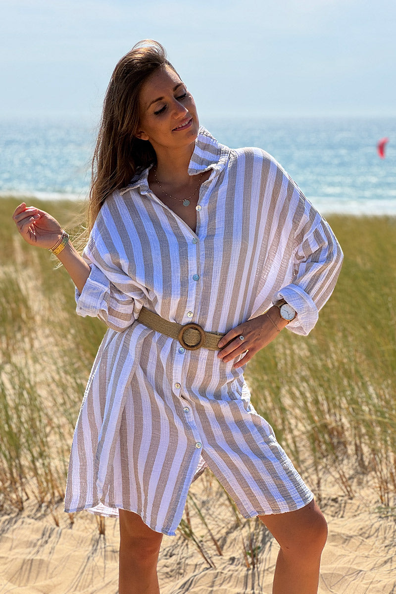 Vestido camisero de gasa de algodón blanco con rayas beige