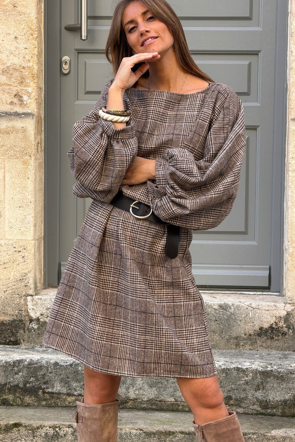 Robe douce en flanelle motifs carreaux pied de poule marron avec ceinture simili