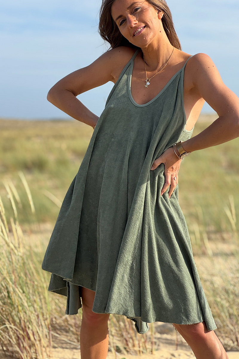 Robe eponge kaki souple à bretelles