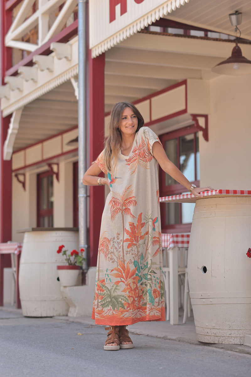 Robe longue beige brillante dorée imprimé palmiers et colibri orange