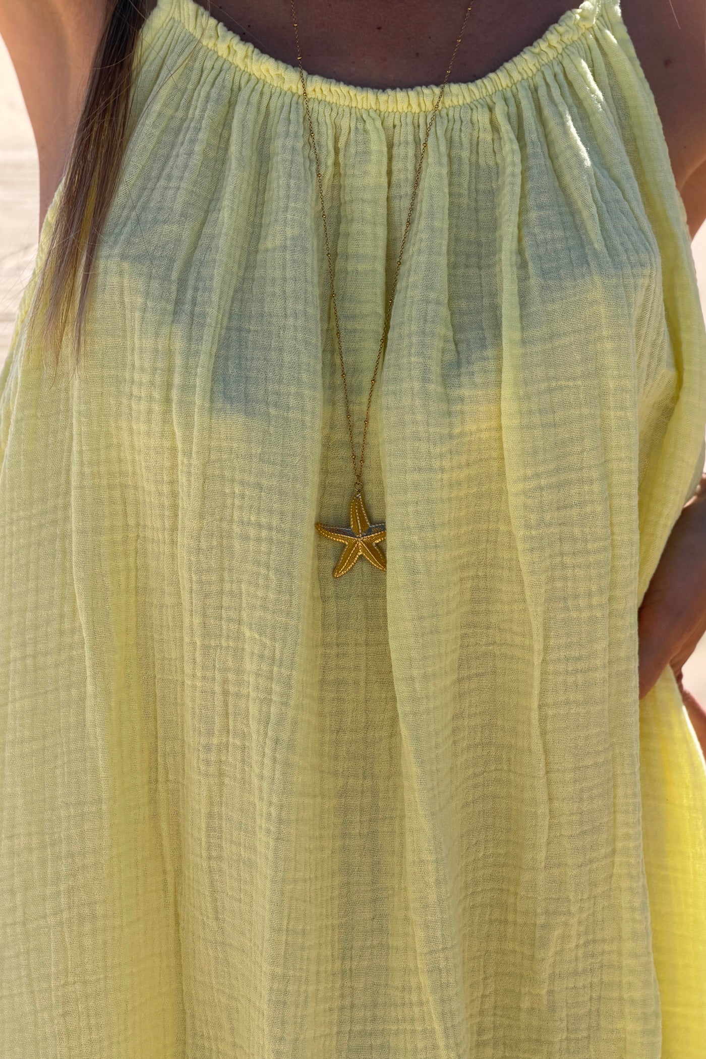 Robe longue jaune en gaze de coton à bretelles col élastique