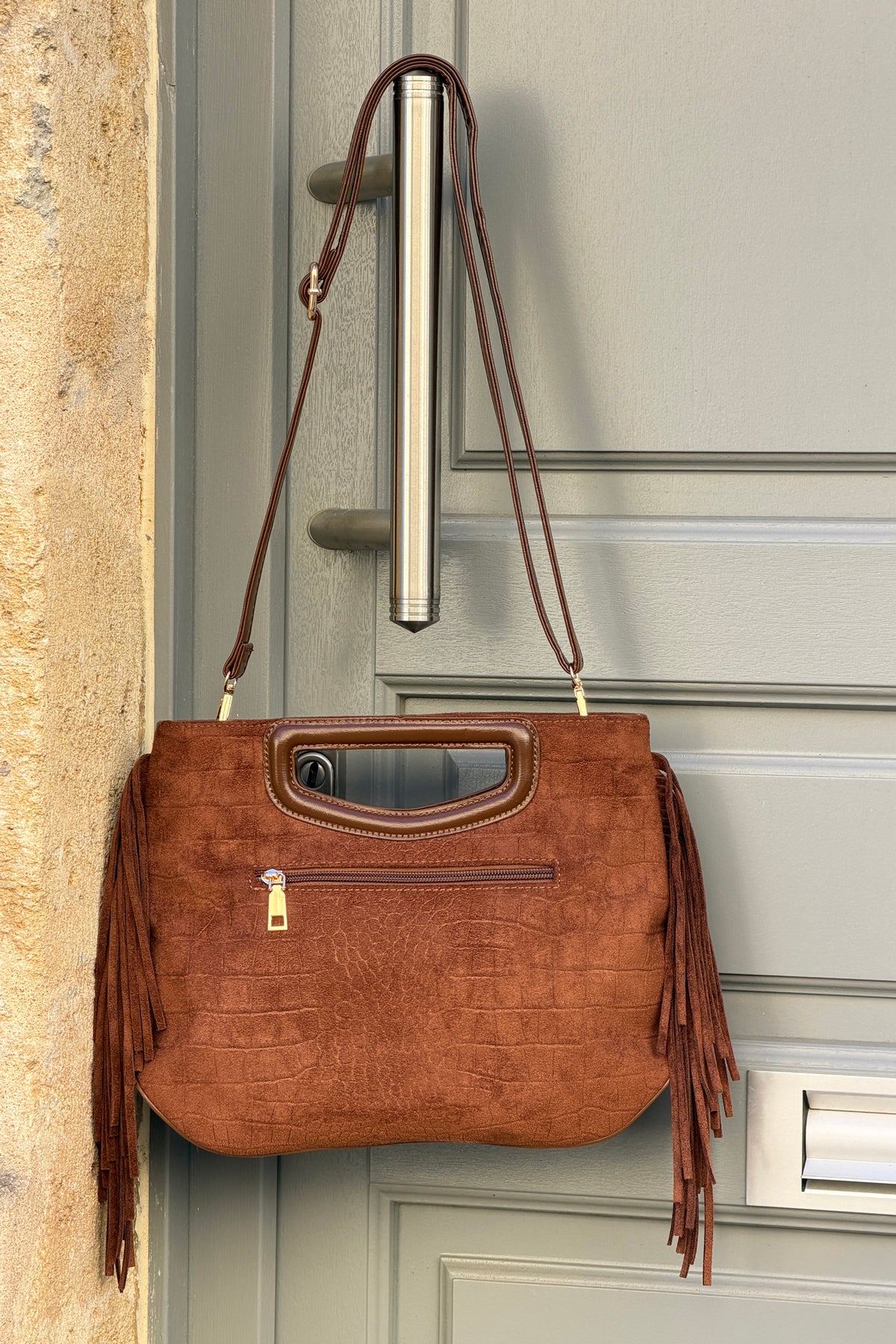 Sac à main en suédine camel effet croco détail franges