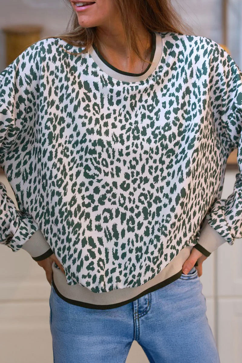 Sudadera beige con estampado de leopardo en color caqui y detalle elástico