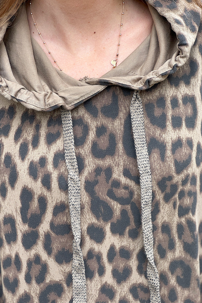 Sweat confort à capuche imprimé léopard taupe