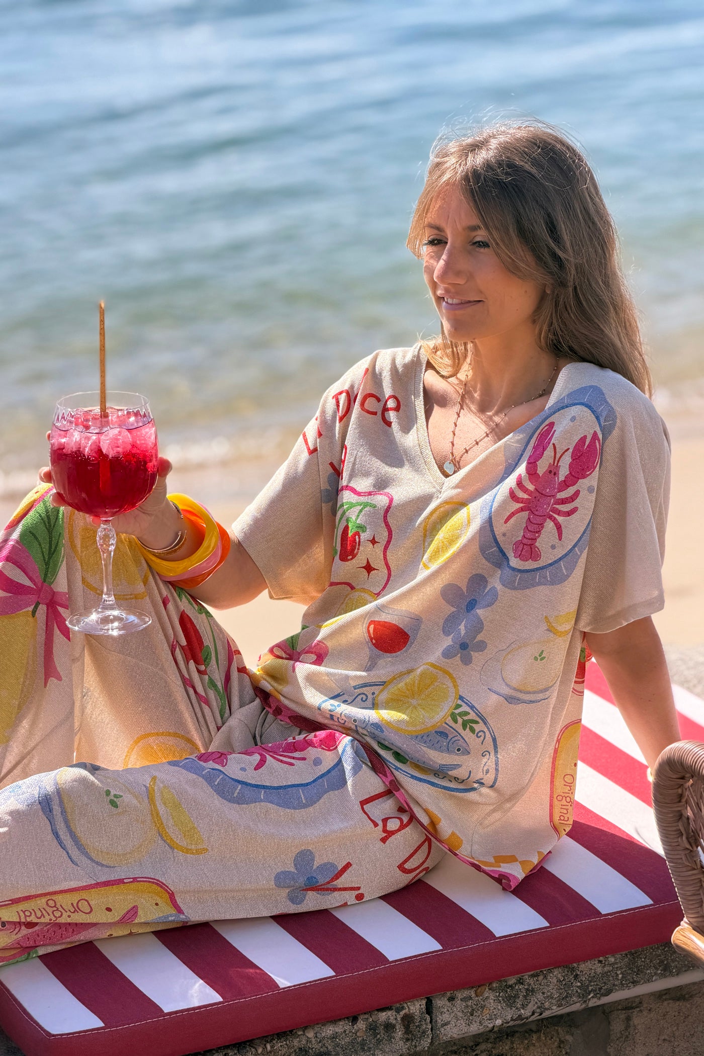 Top brillant lurex imprimé coloré Dolce Vita dessins tomates citrons et sardines