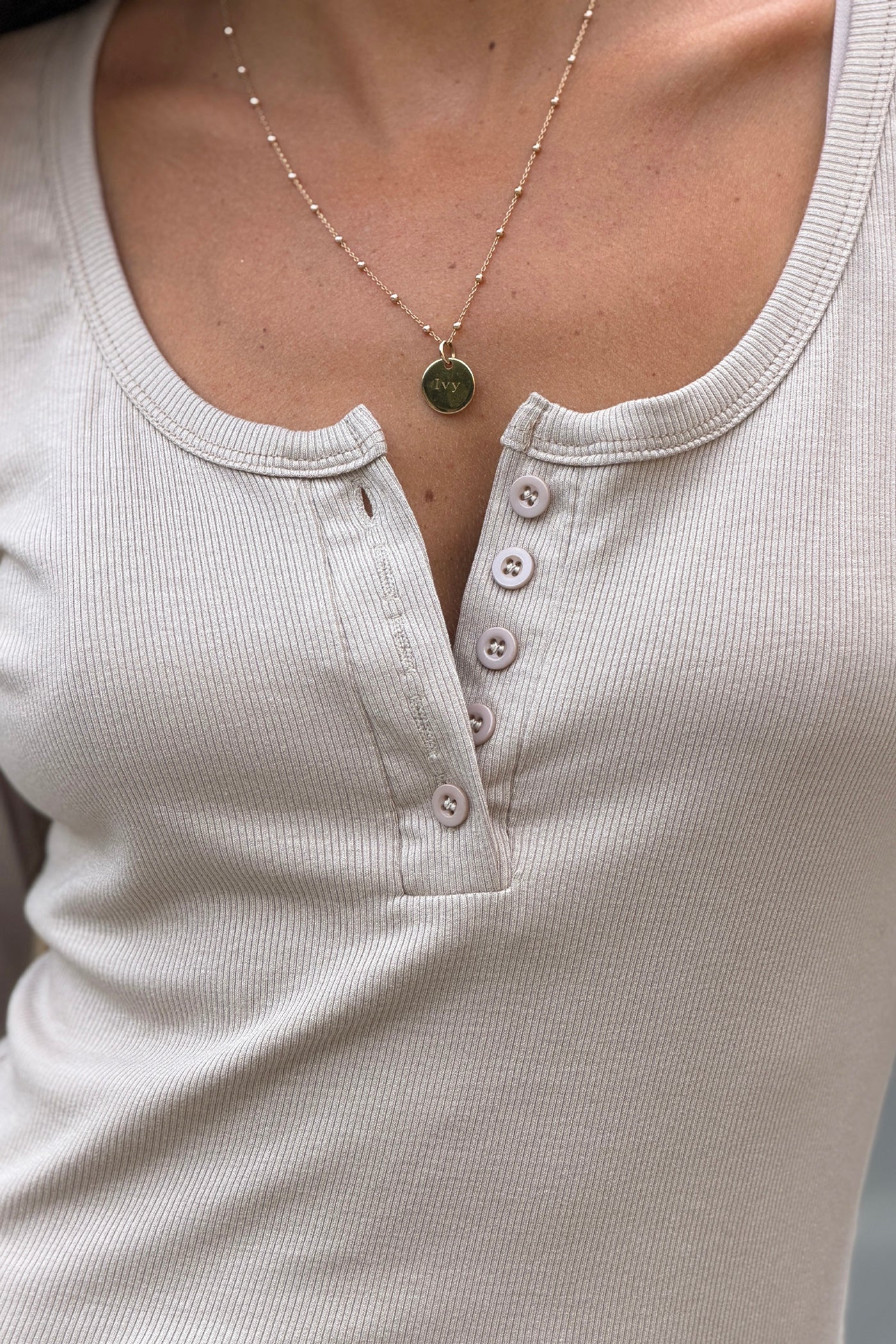 Top côtelé beige style sous pull col petits boutons
