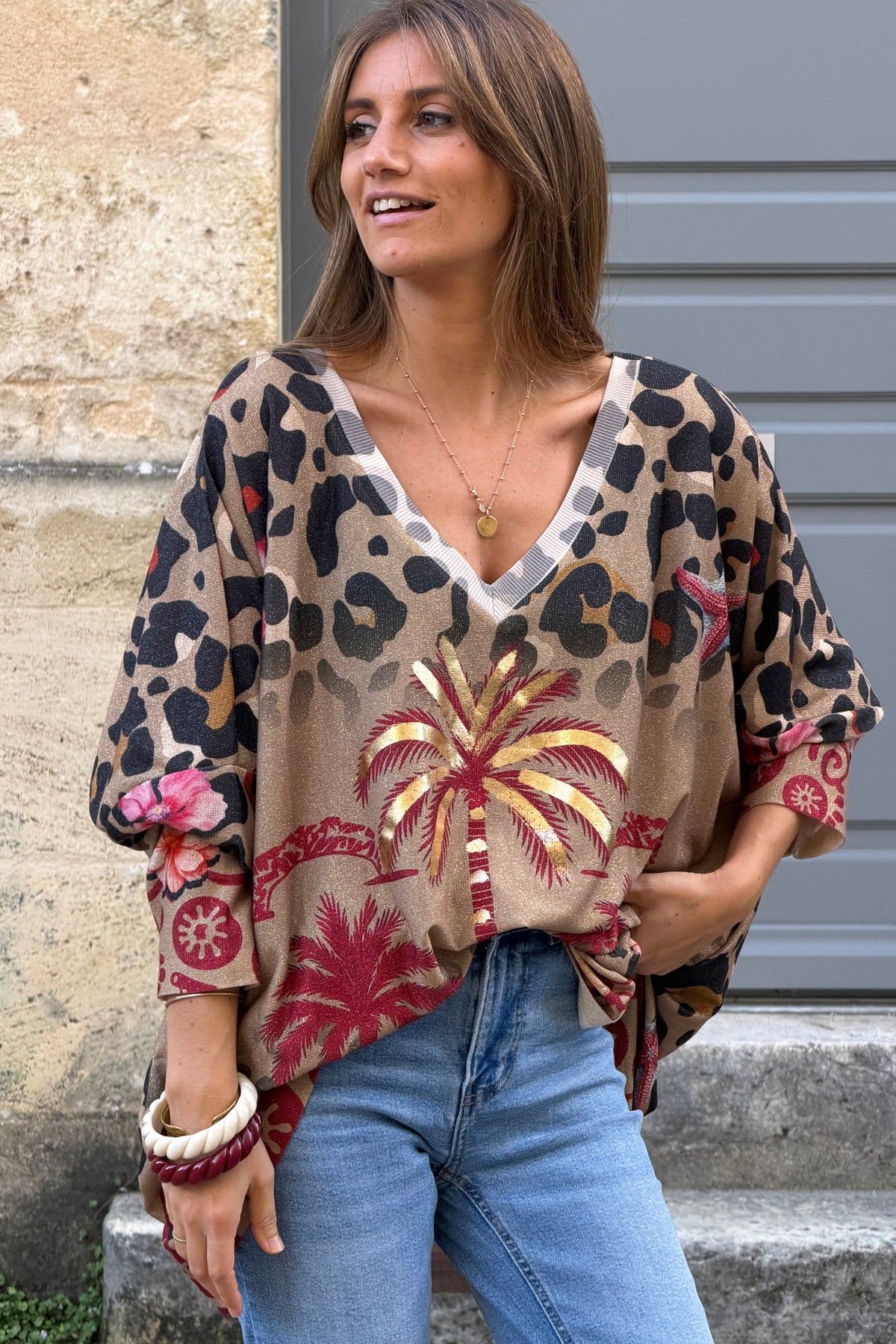 Top large brillant lurex camel imprimé léopard et palmier doré