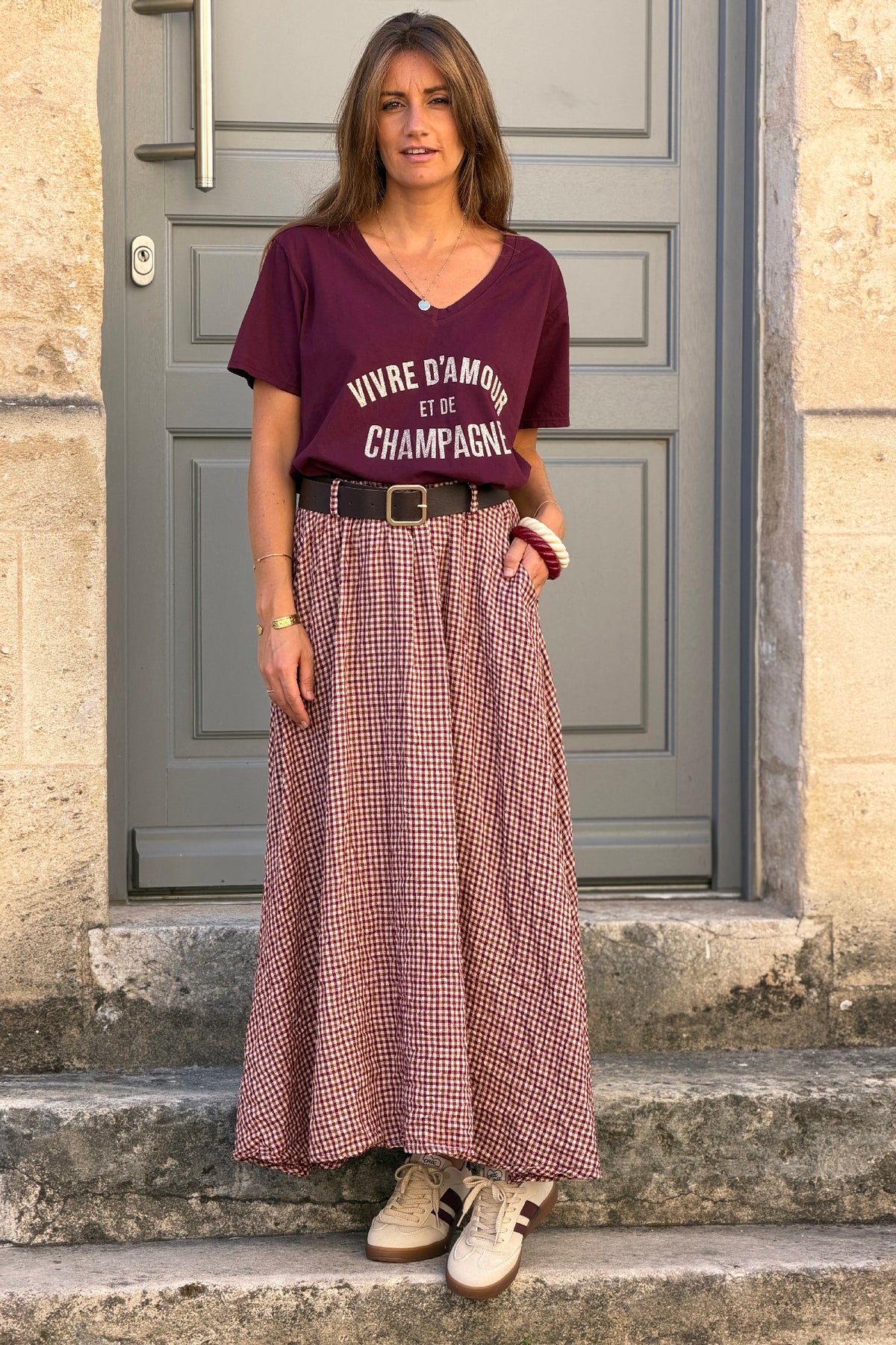 Tshirt aubergine col V manches courtes vivre d'amour et de champagne en doré
