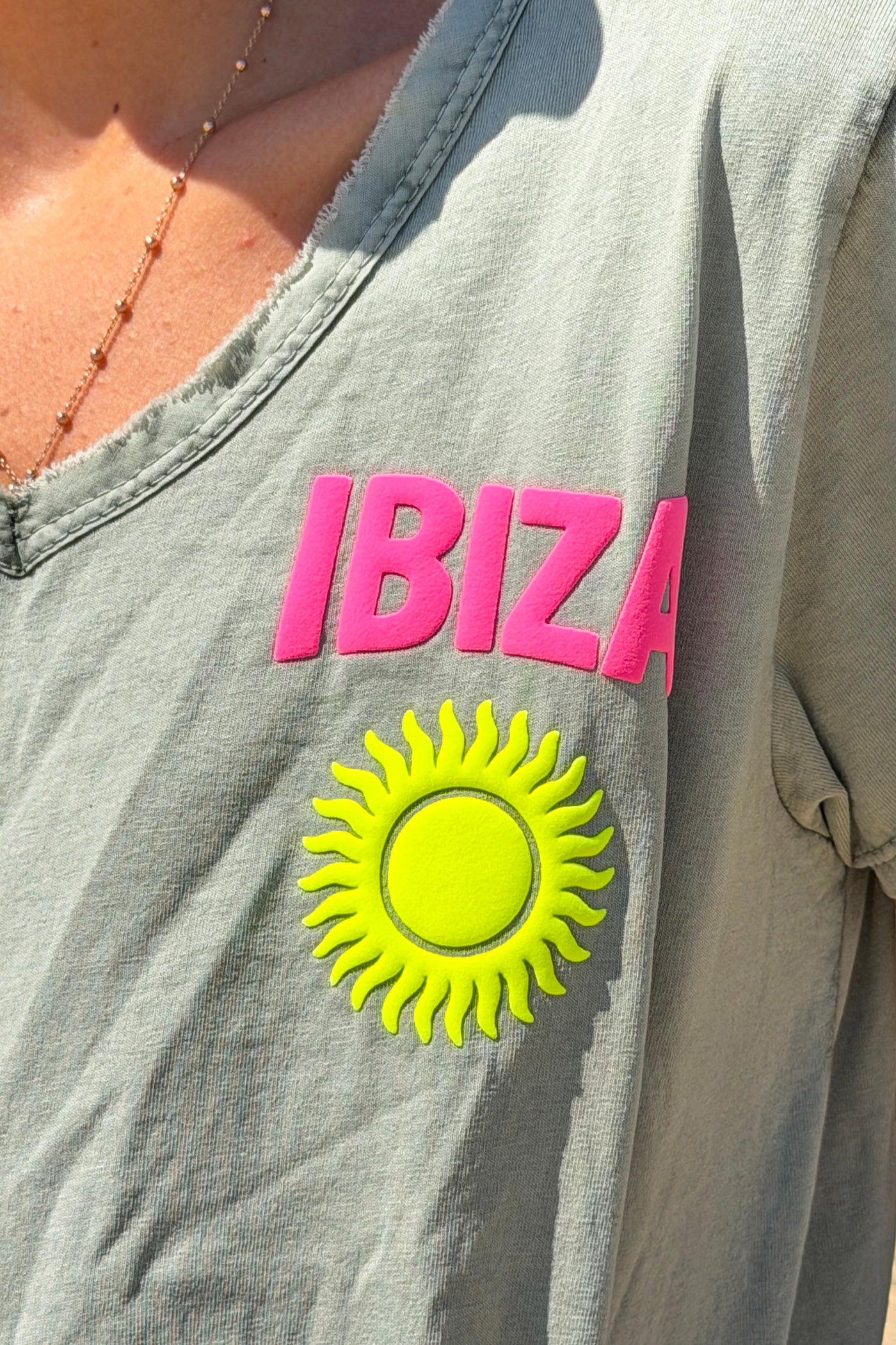 Olive Ibiza Sun T-Shirt
