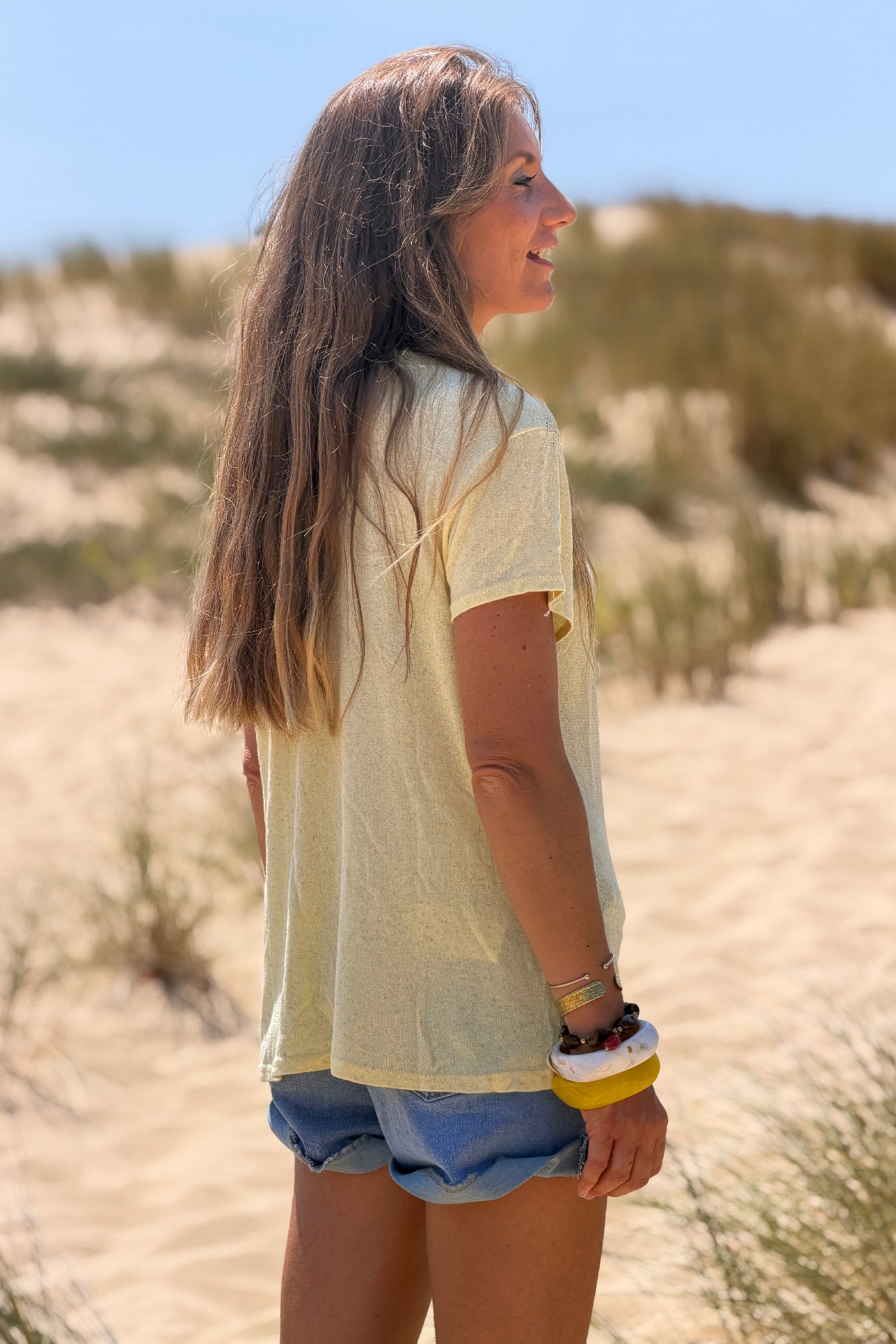 Tshirt en lin mélange jaune pâle souple chiné col v