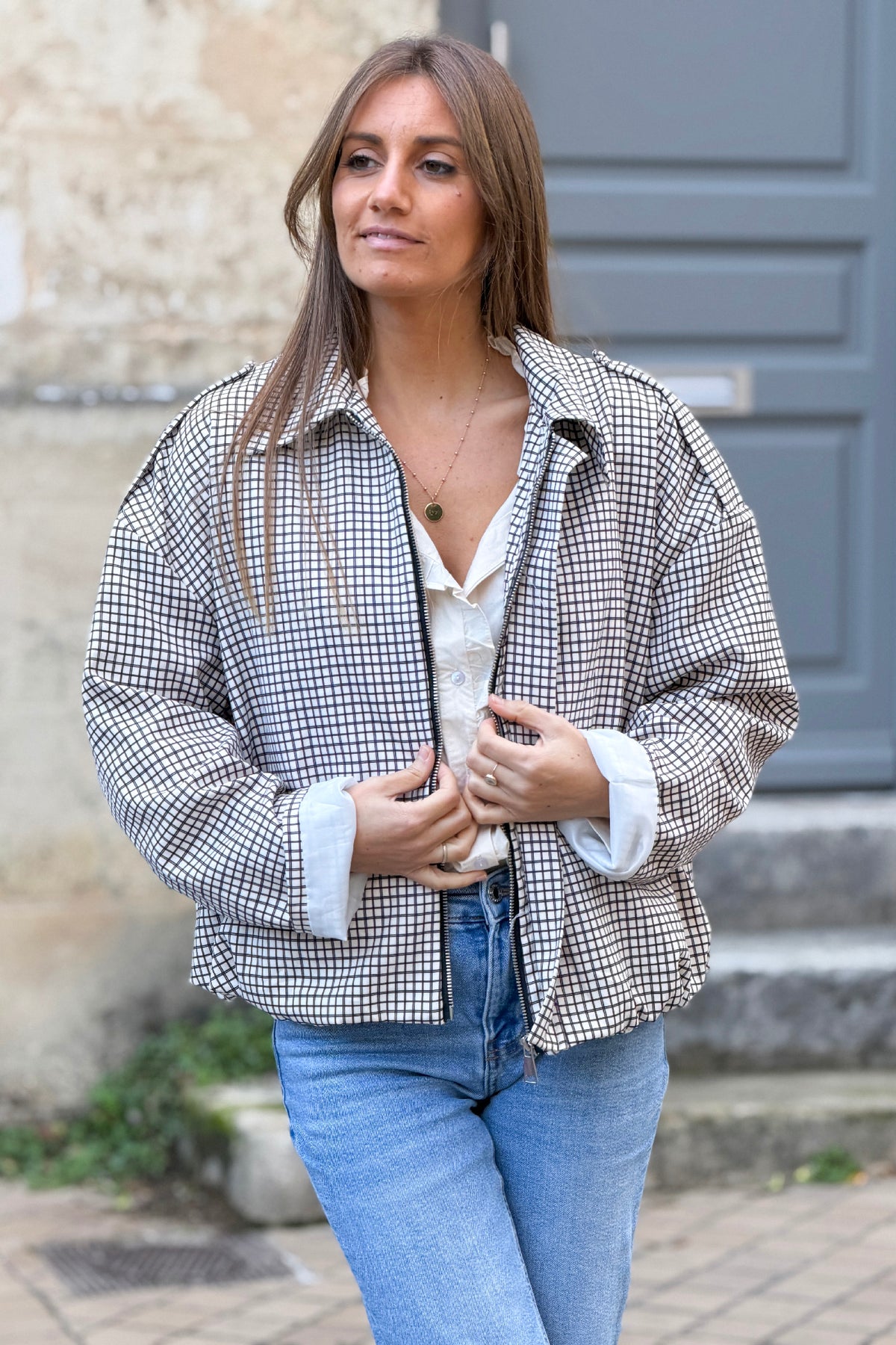 Veste à carreaux vichy blanc et marron fermeture zip et col
