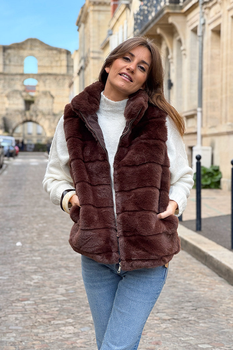 Veste sans manches fausse fourrure marron avec zip
